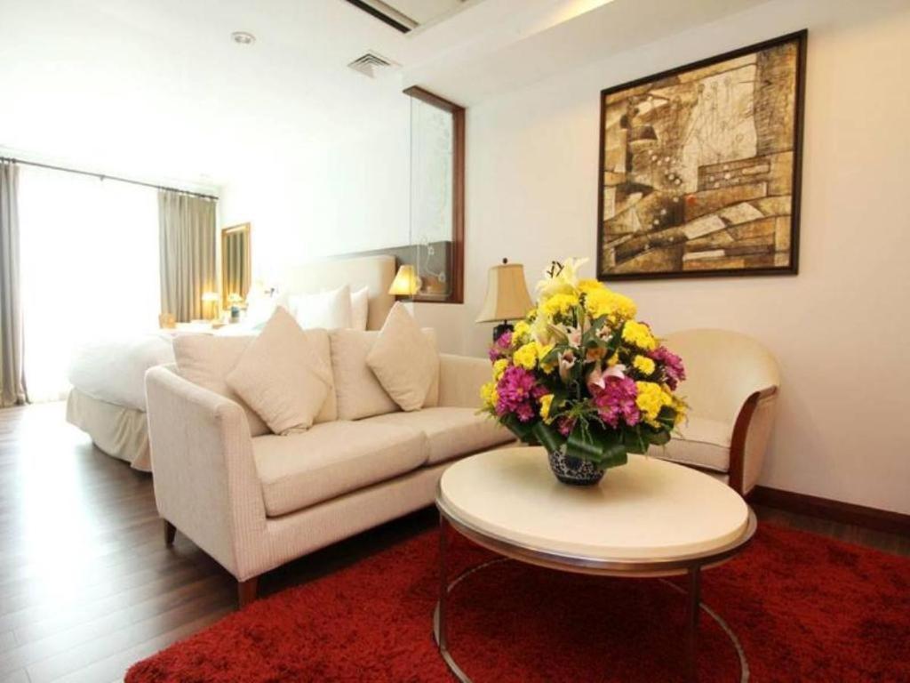 Plaza Sutera Biru Hotel Kuala Belait Exterior foto